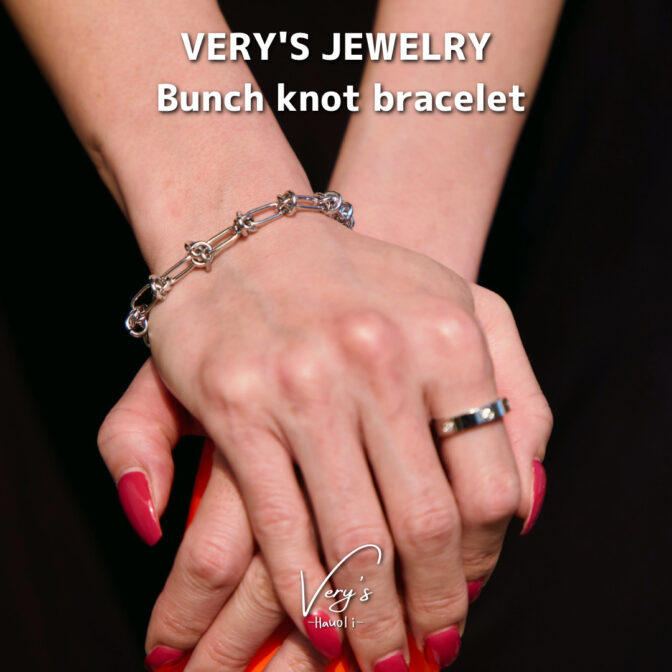 Bunch knot bracelet