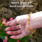 Bunch knot bracelet