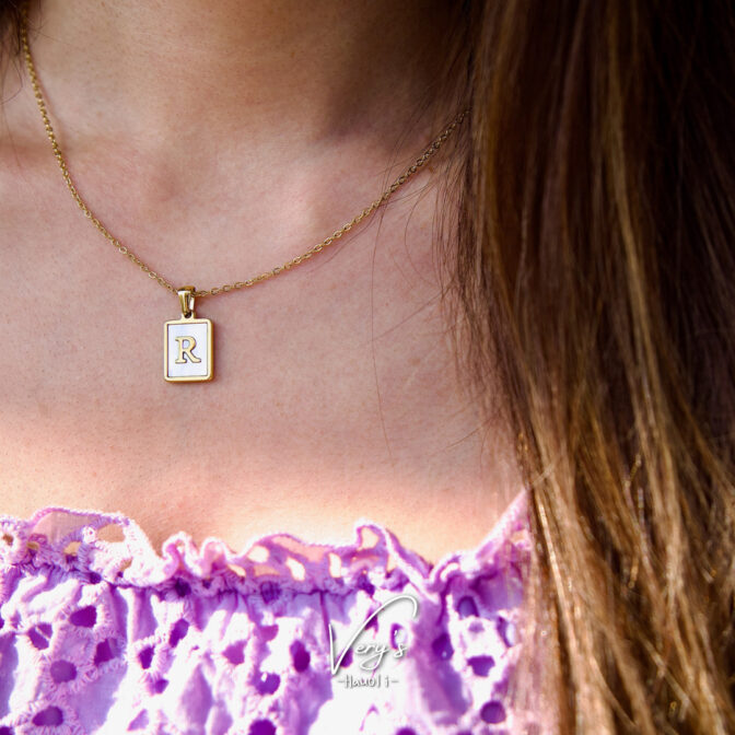 Shell initial Necklace