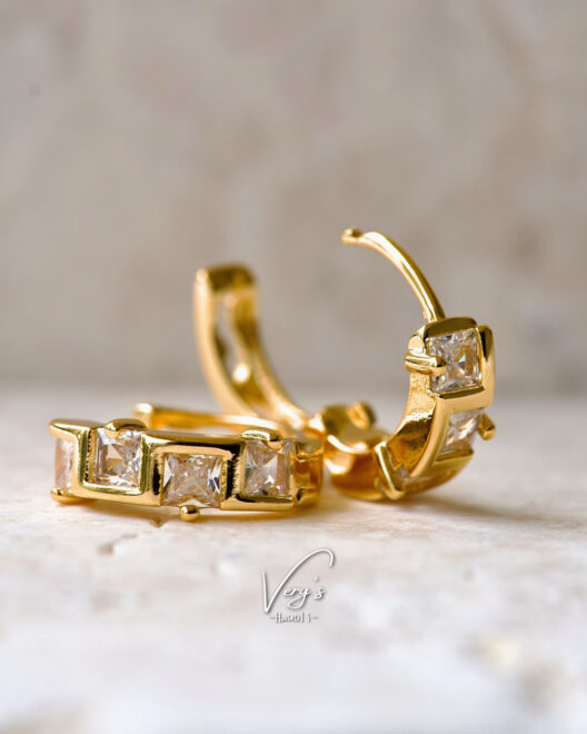 Cubic Stone Hoop Pierce