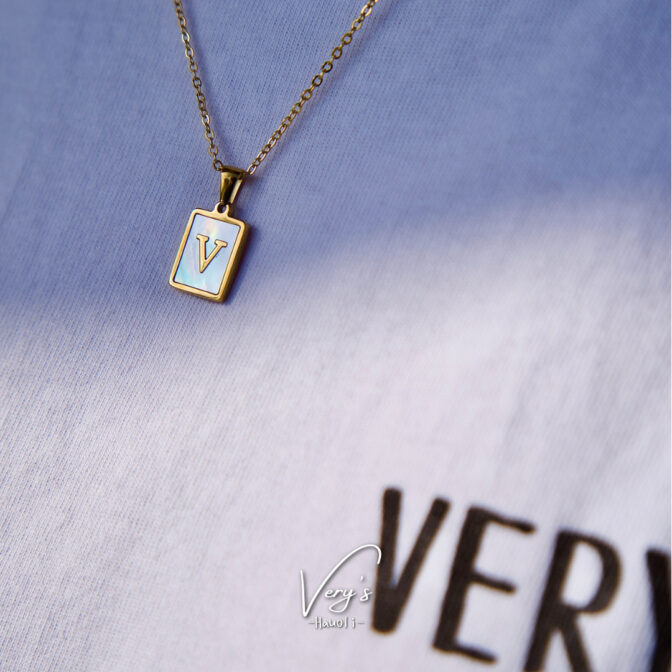 Shell initial Necklace
