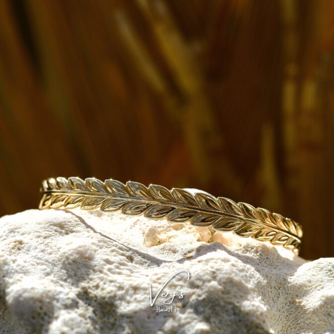 Maile Bangle