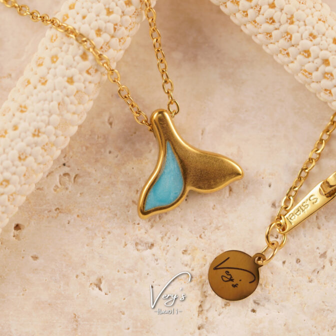 Half Color Whale Tail Necklace