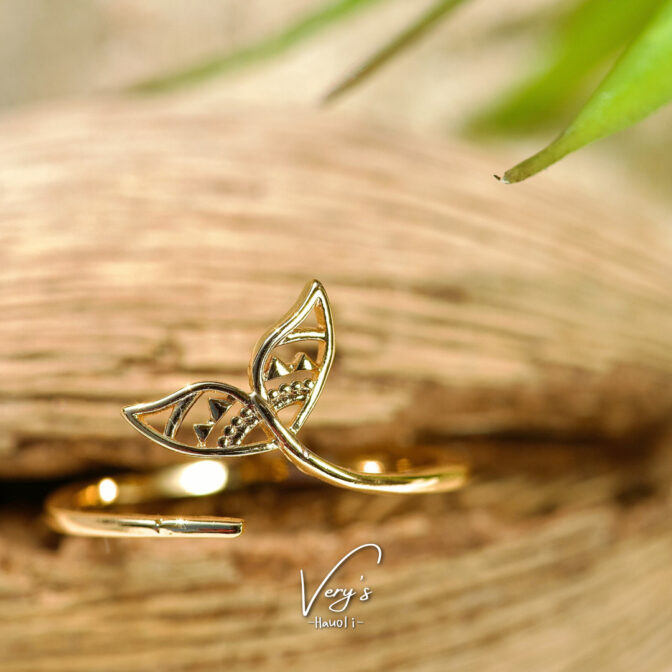 Whale Tail Ring