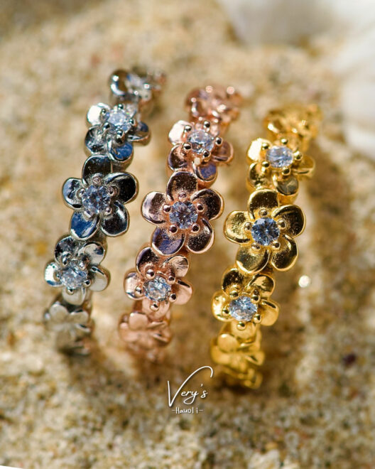 Zirconia Plumeria Ring