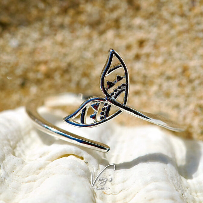 Whale Tail Ring