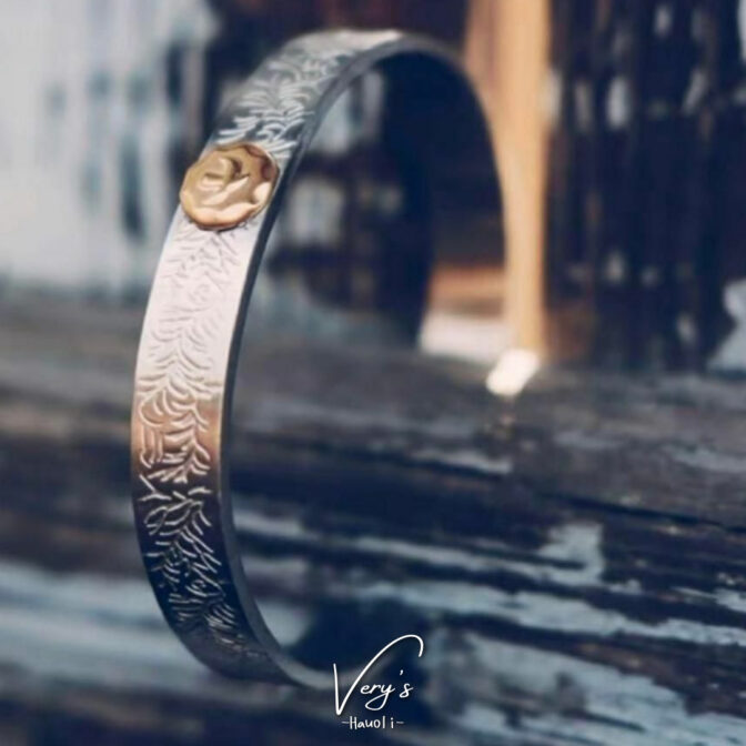 Eagle Bangle Arabesque design