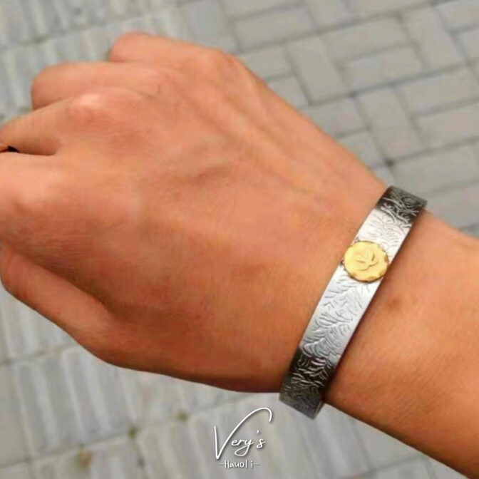 Eagle Bangle Arabesque design