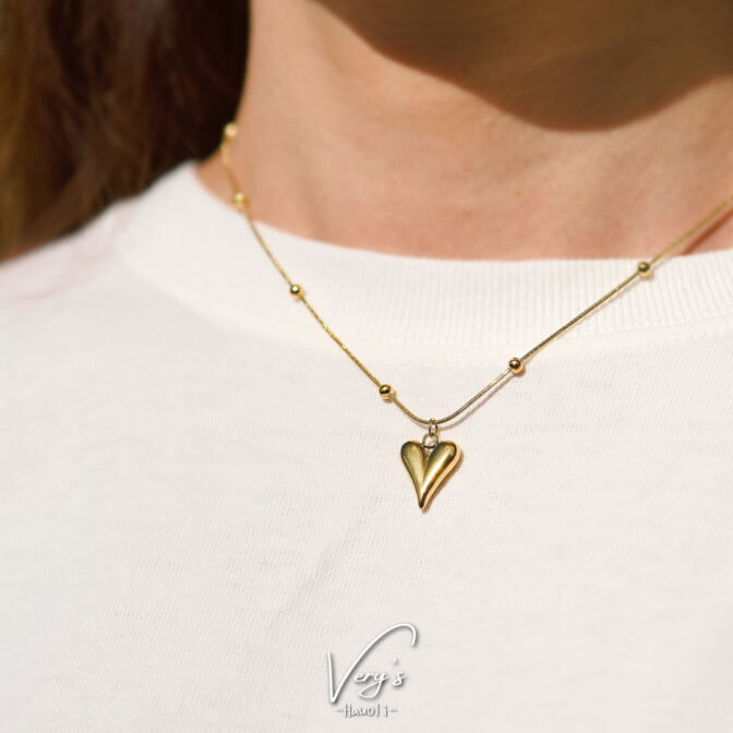 Line Heart Necklace